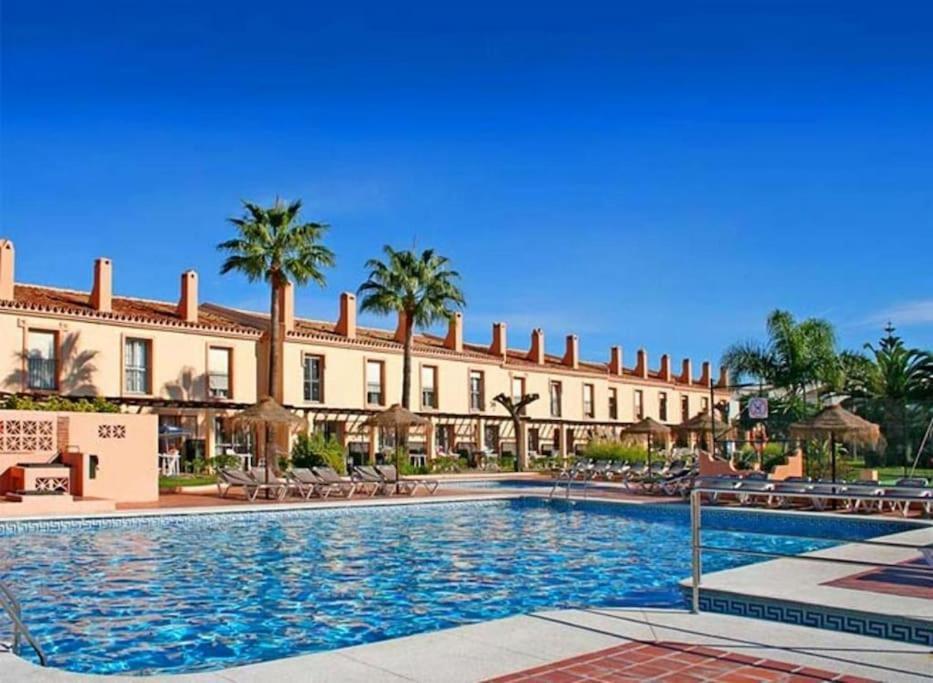 פואנגירולה Apartamento Marina Del Sol 121 מראה חיצוני תמונה